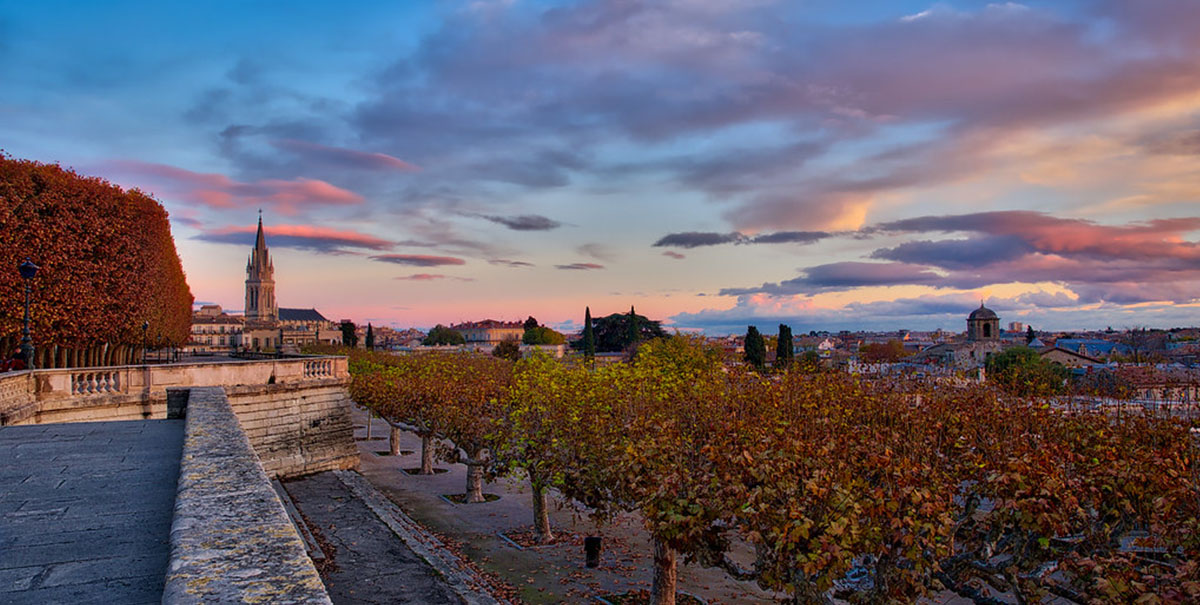 Visiter Montpellier au coucher du soleil