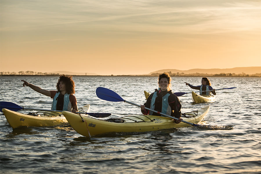 Galerie-image-Balade en kayak avec les flamants roses au coucher du soleil