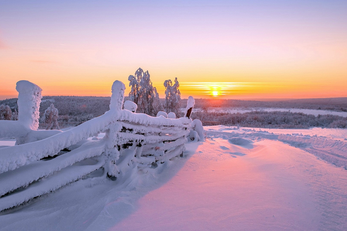 Galerie-image-Randonnée en raquettes à neige au coucher du soleil