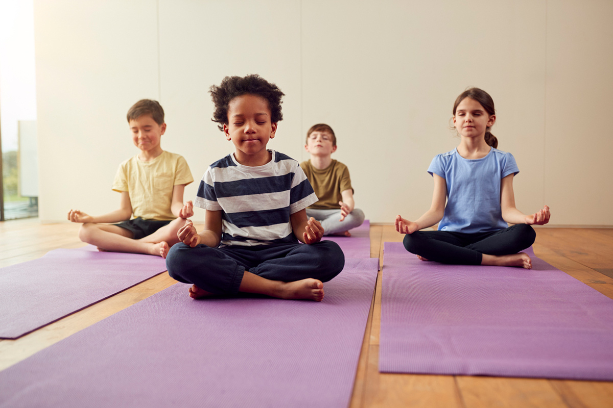 Galerie-image-Yoga ludique pour les 3-12 ans : contes créatifs