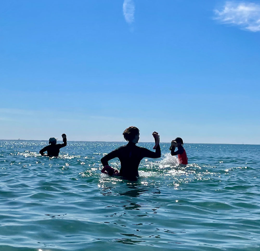 Séance d'aquaboxing dans la mer Méditerranée