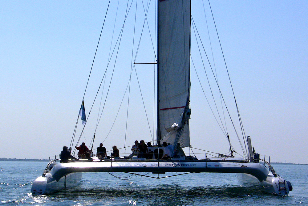 Navigation d’exception sur un catamaran de légende