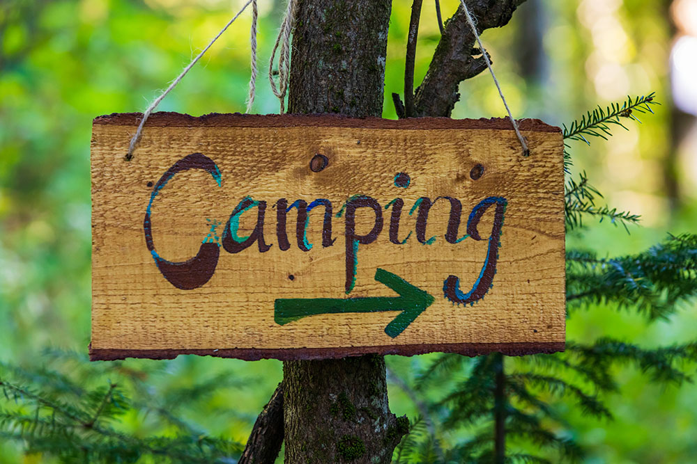 Panneau en bois camping
