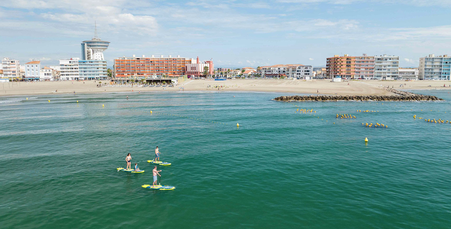 Famille en stand up paddle à Palavas-les-Flots